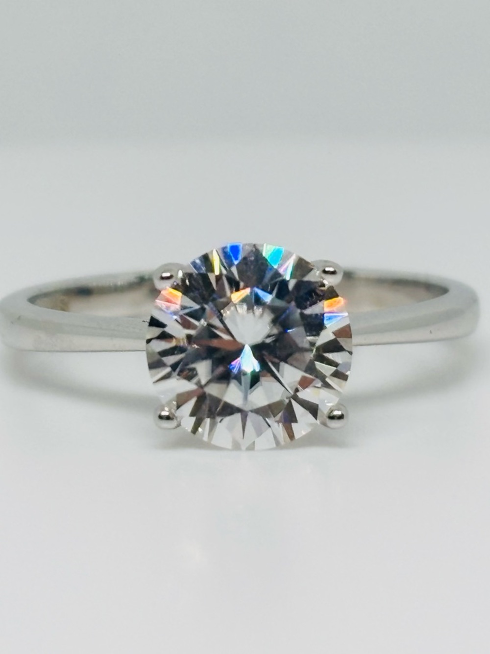 2ct MOISSANITE Ring size 8